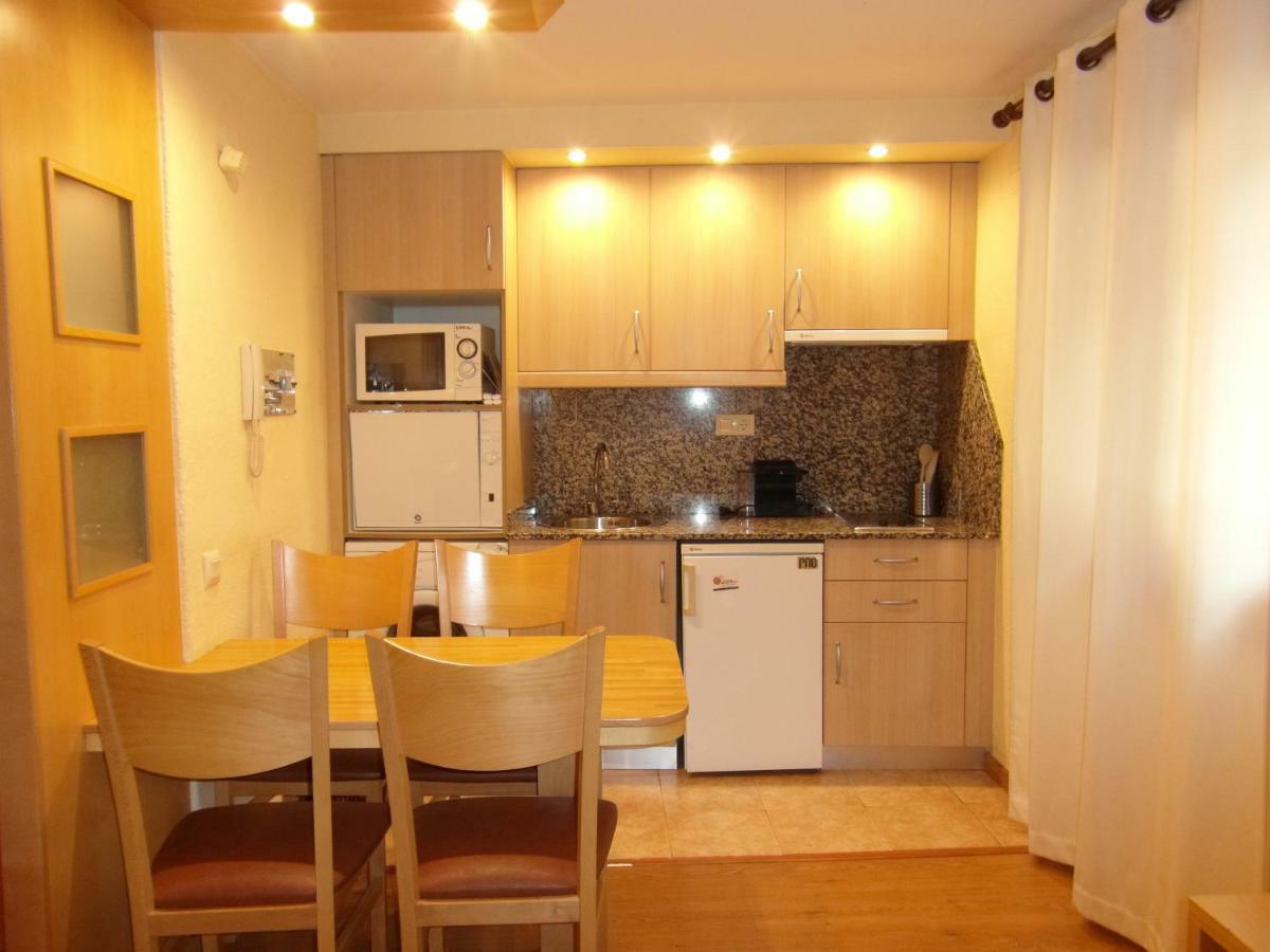 B06 - Mayor 22, 1º - Villmor Apartment เบนาสเก ภายนอก รูปภาพ