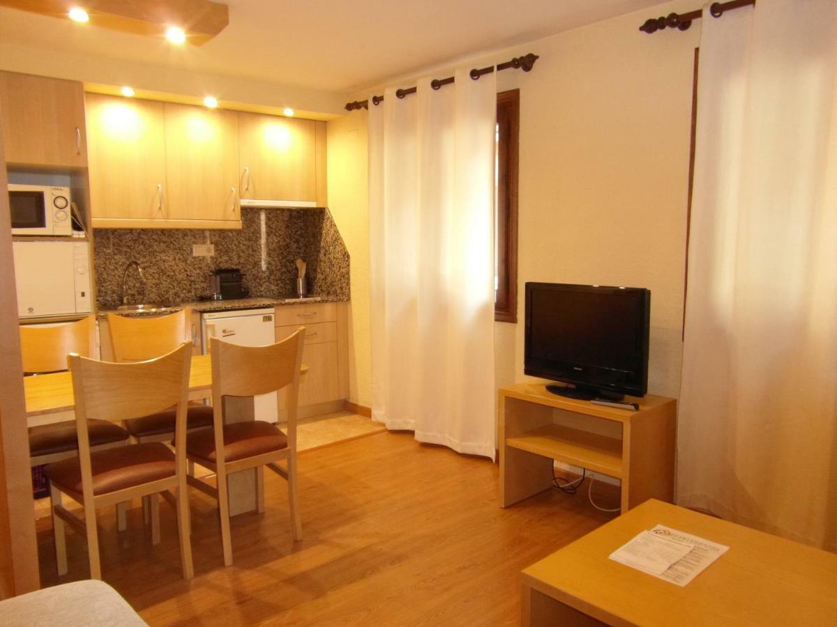 B06 - Mayor 22, 1º - Villmor Apartment เบนาสเก ภายนอก รูปภาพ